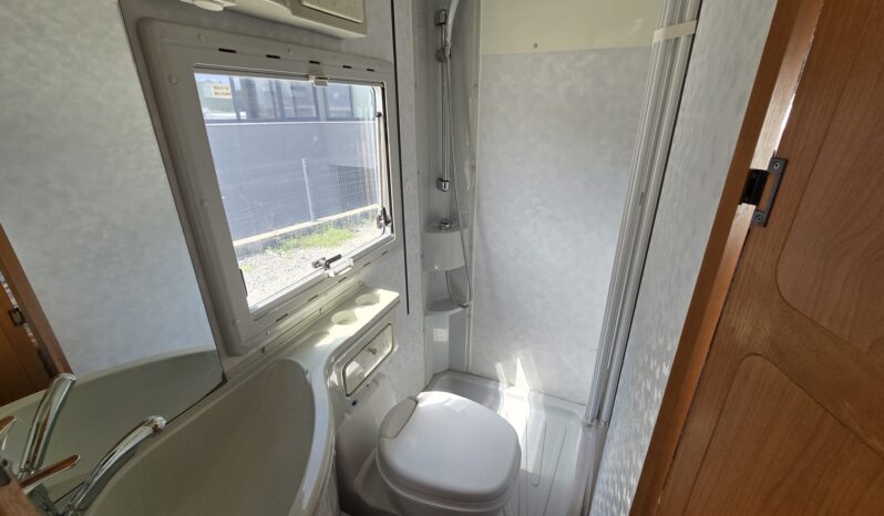 Adria Mobil Adriatik 2002 completo
