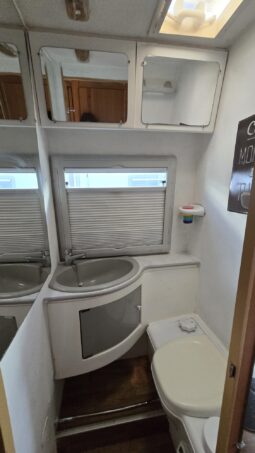 Mercedes Levoyageur de 1999 completo