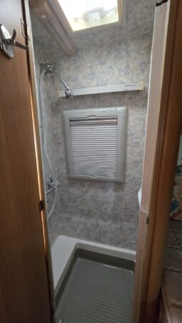 Mercedes Levoyageur de 1999 completo