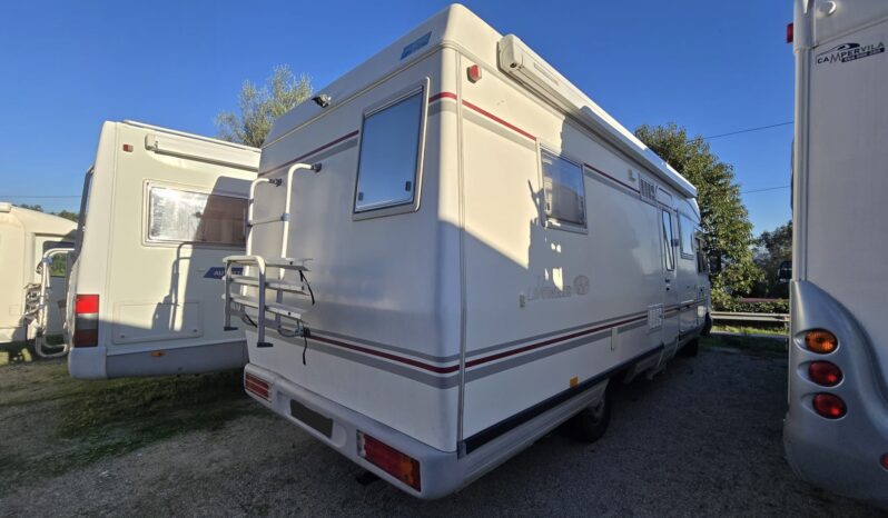 Mercedes Levoyageur de 1999 completo