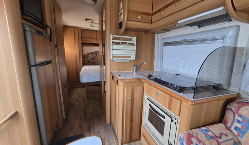 Mercedes Levoyageur de 1999 completo