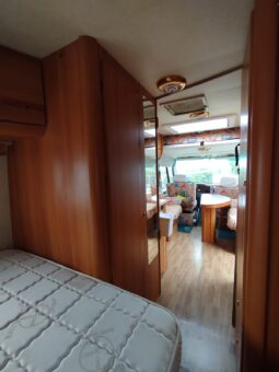 Mercedes Levoyageur de 1999 completo