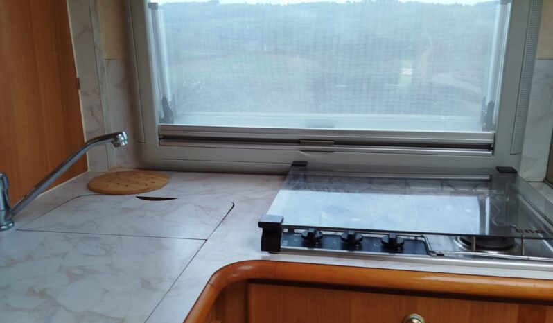 Mercedes Levoyageur de 1999 completo