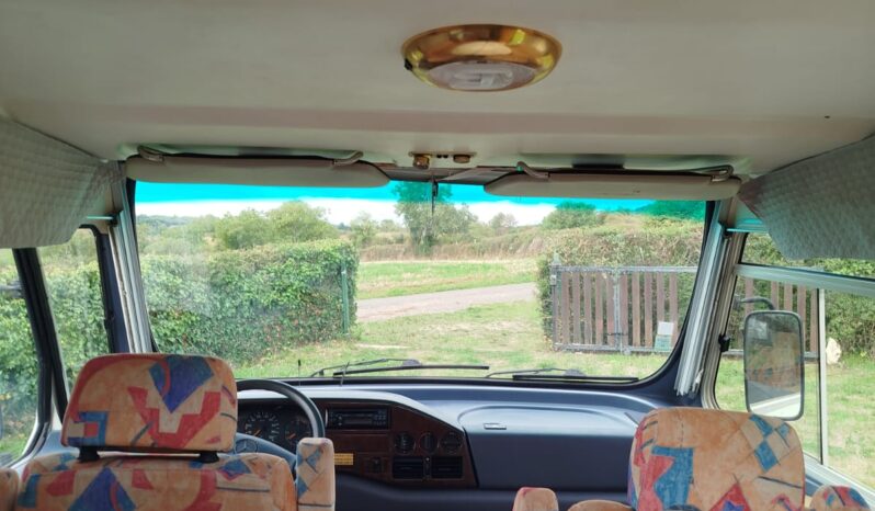 Mercedes Levoyageur de 1999 completo