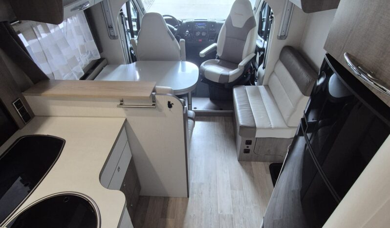 Bavaria T746 Style de 2015 completo