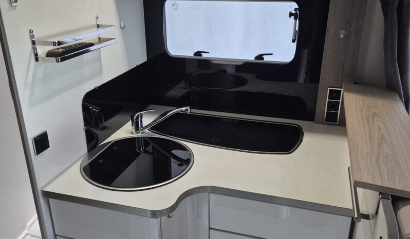 Bavaria T746 Style de 2015 completo