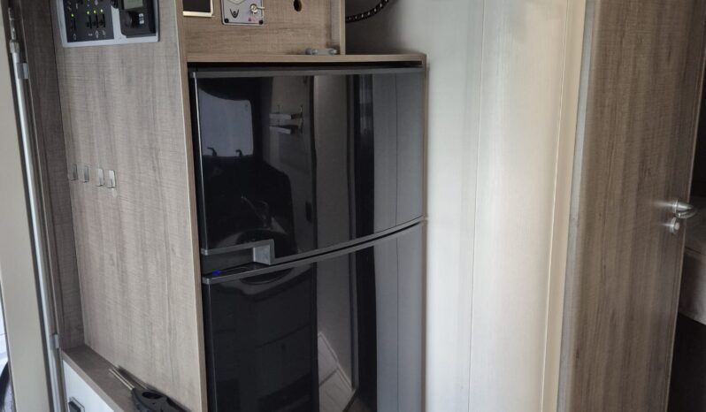 Bavaria T746 Style de 2015 completo
